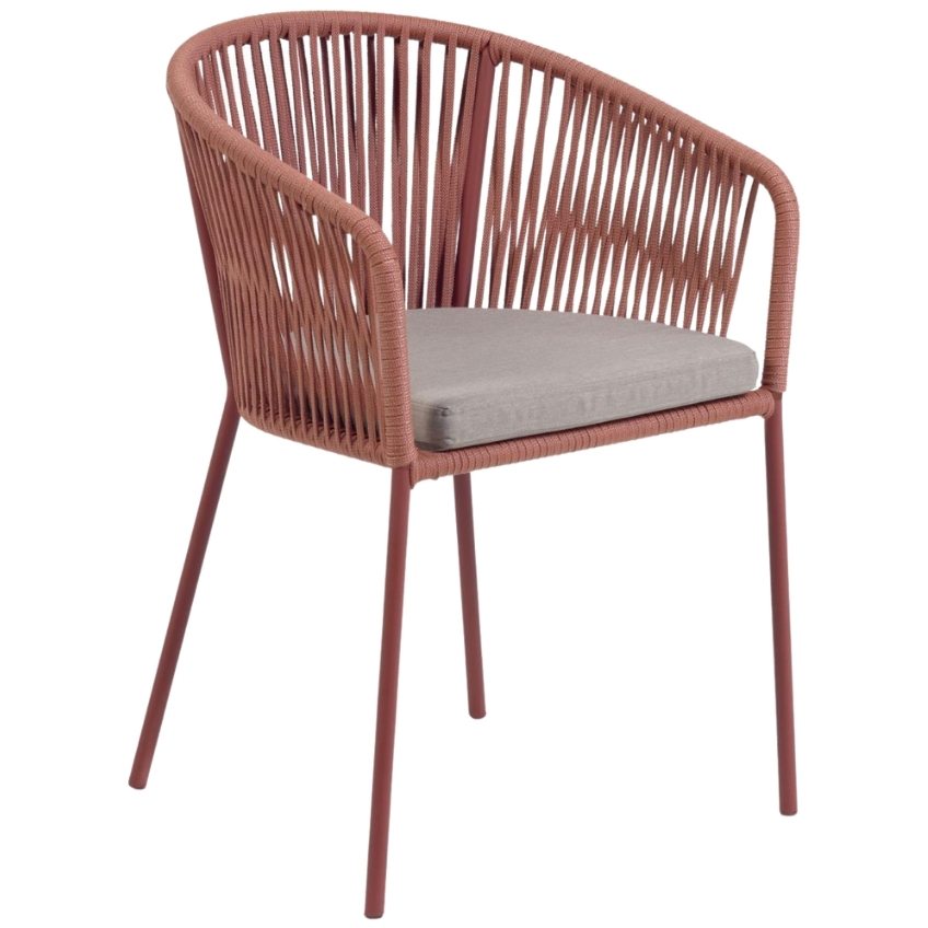 Červeno hnědá pletená židle Kave Home